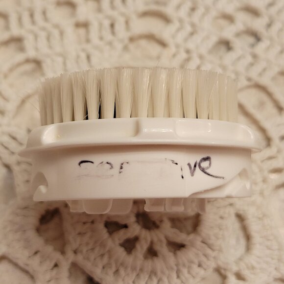 CLARISONIC MIA 2 FACIAL CLEANSING SYSTEM CHARGER RADIANCE SENSITIVE BRUSH HEADS - Picture 13 of 14